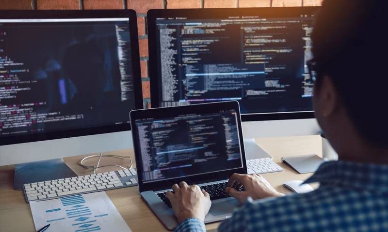 数据科学选型：R与Python如何赋能德庆县网站建设？